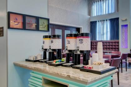 Hampton Inn & Suites Boston/Stoughton Ma - image 12