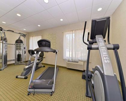 Quality Suites Stratford - image 11