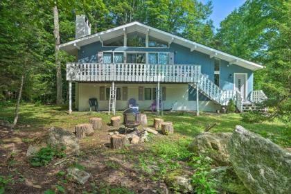 Stratton Mountain Chalet - Walk to Private Shuttle