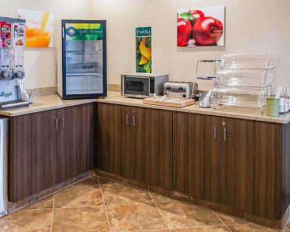 Quality Inn Streetsboro - image 9