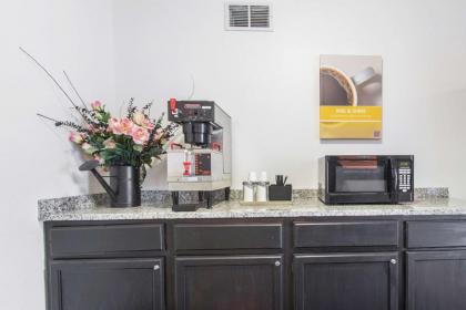 Motel 6-Streetsboro OH - image 10