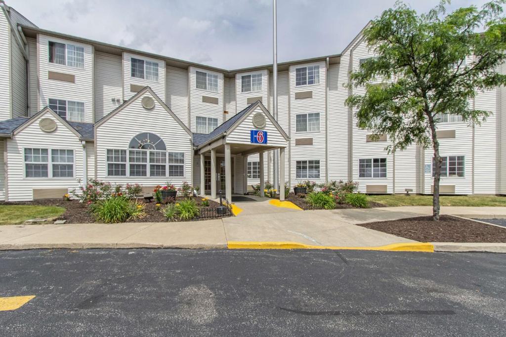 Motel 6-Streetsboro OH - image 5