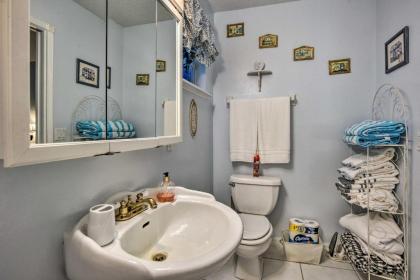 Stuart Apartment with Furnished Patio Near River