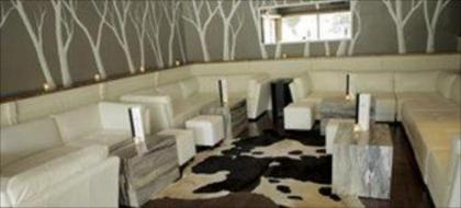 Sportsmen's Lodge Hotel - image 5