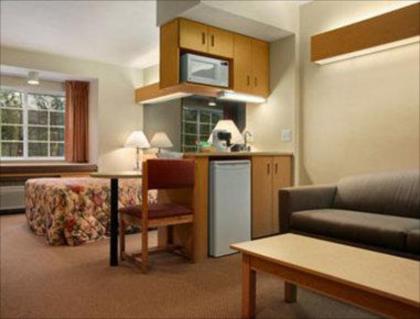 Days Inn by Wyndham Sturbridge - image 11