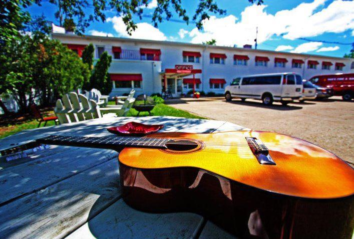 Holiday Music Motel - main image