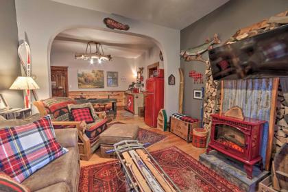 One of a Kind Rustic Retreat in Dtwn Sturgeon Bay