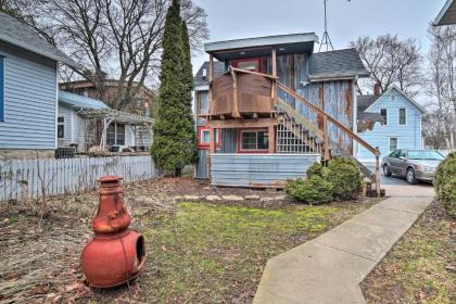 Chic Sturgeon Bay Escape - Walk to Downtown and Bay! - image 3
