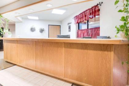 Days Inn by Wyndham Sturgis - image 10