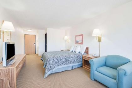 Days Inn by Wyndham Sturgis - image 11
