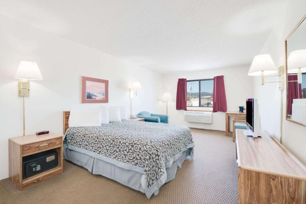 Days Inn by Wyndham Sturgis - image 5