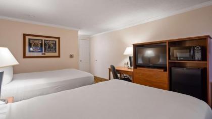 Sturgis Lodge and Suites - image 10
