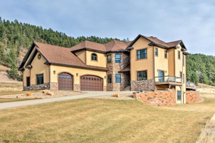 Great 5BR Deadwood Area Home with Hot tub and Game Room South Dakota