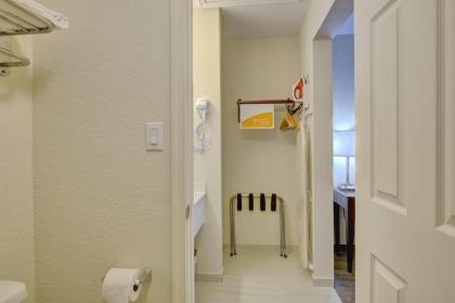 Quality Inn & Suites - image 5