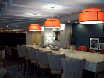 Hampton Inn- Suffolk - image 8