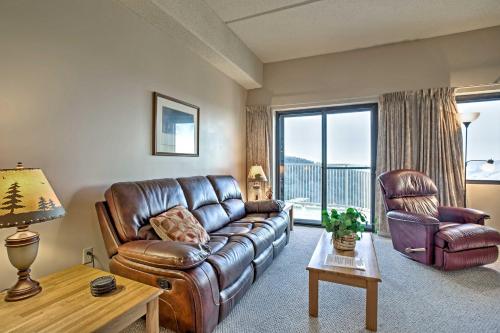 Cozy Sugar Mountain Condo with Pool Hot Tub Access! - image 3