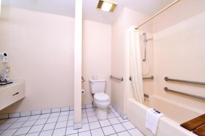 Americas Best Value Inn Sullivan - image 2