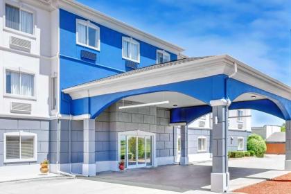 Days Inn & Suites by Wyndham Sulphur Springs