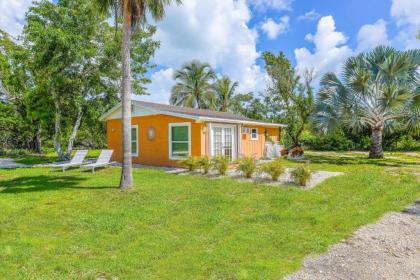 Pelico Palms - Sunset Cottage - image 9
