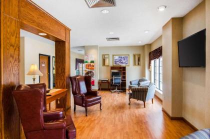 Quality Inn Summersville - image 6