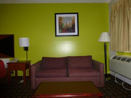 Coach Inn - Summerville - image 12