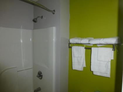 Coach Inn - Summerville - image 4
