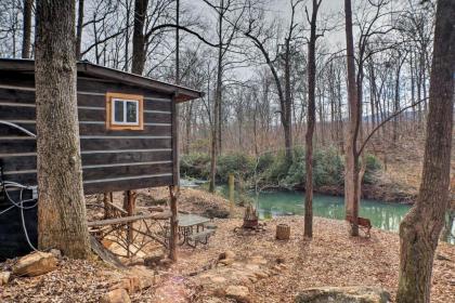 The Treehouse Cabin Creekside Home with Hot Tub!
