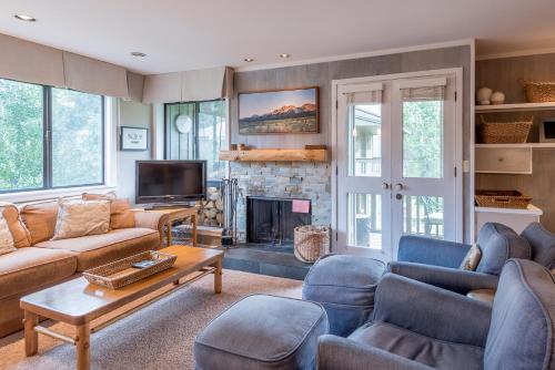 New Listing! Remodeled Condo Across from the Historic Sun Valley Lodge and Ice Rink - main image