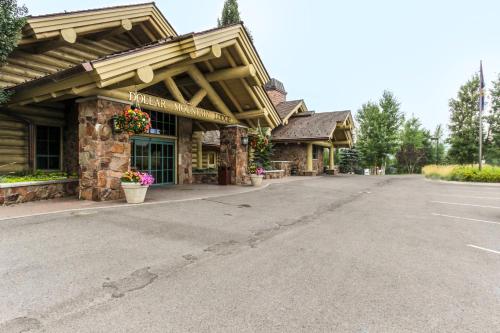 Lane Ranch Mountain Retreat - image 4