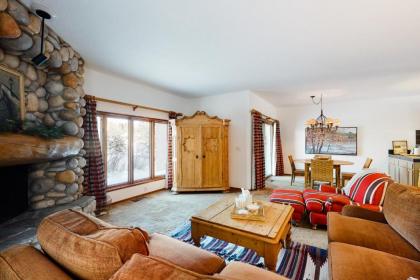 Summit Hideout - image 8
