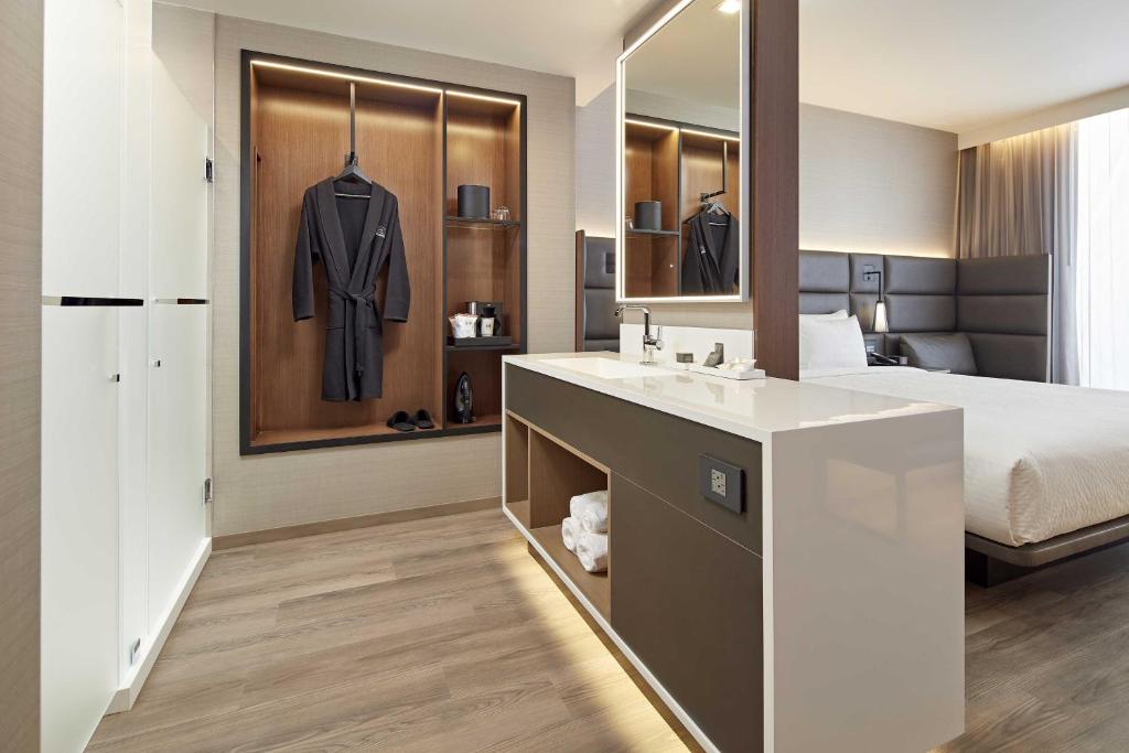 AC Hotel by Marriott San Jose Sunnyvale Cupertino - image 5