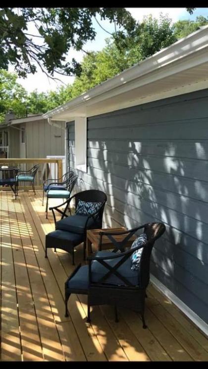 Knotty Pine Cottage - image 14