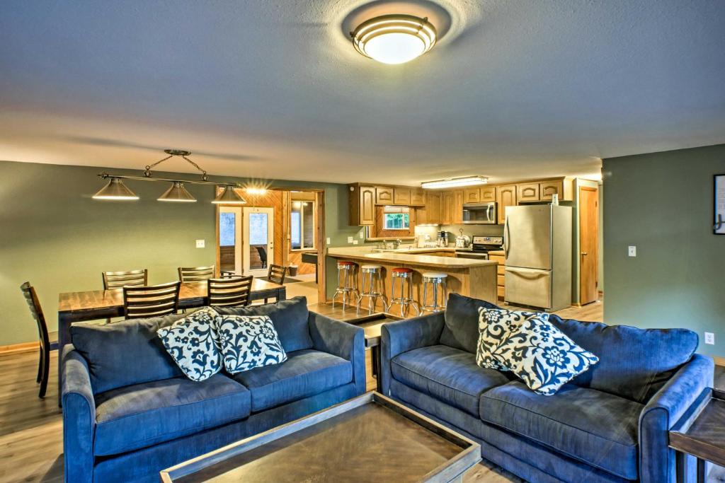 Lakefront Sunrise Beach Home with Boat Dock! - image 4
