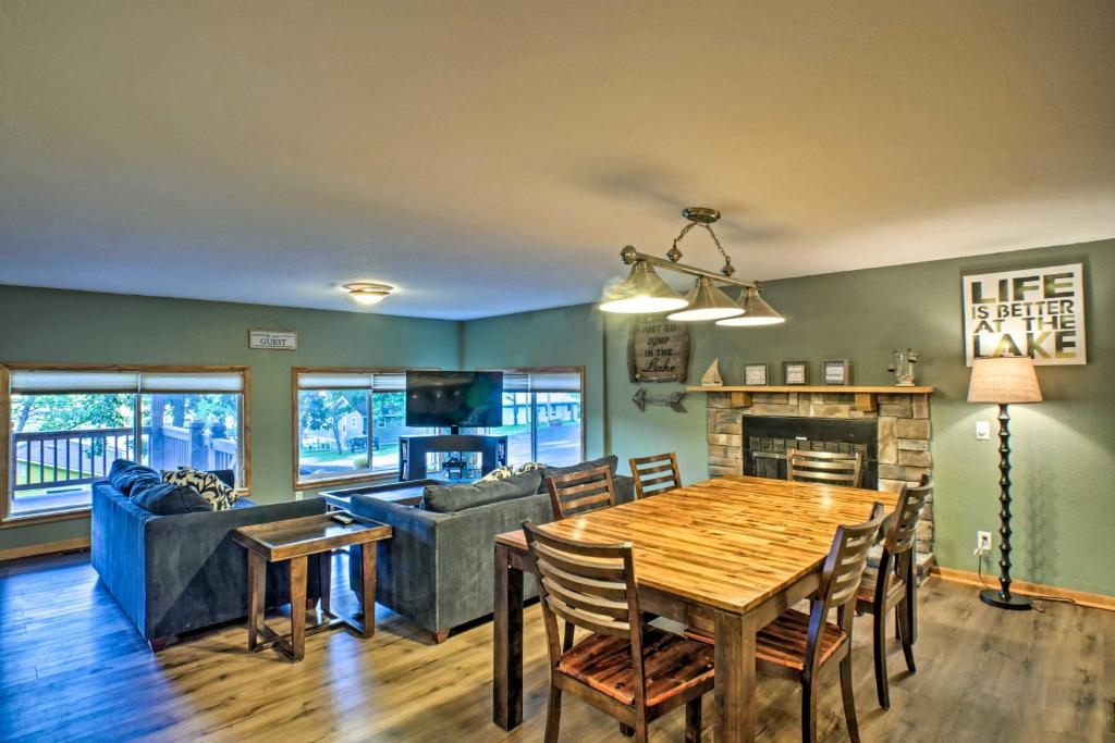 Lakefront Sunrise Beach Home with Boat Dock! - image 5