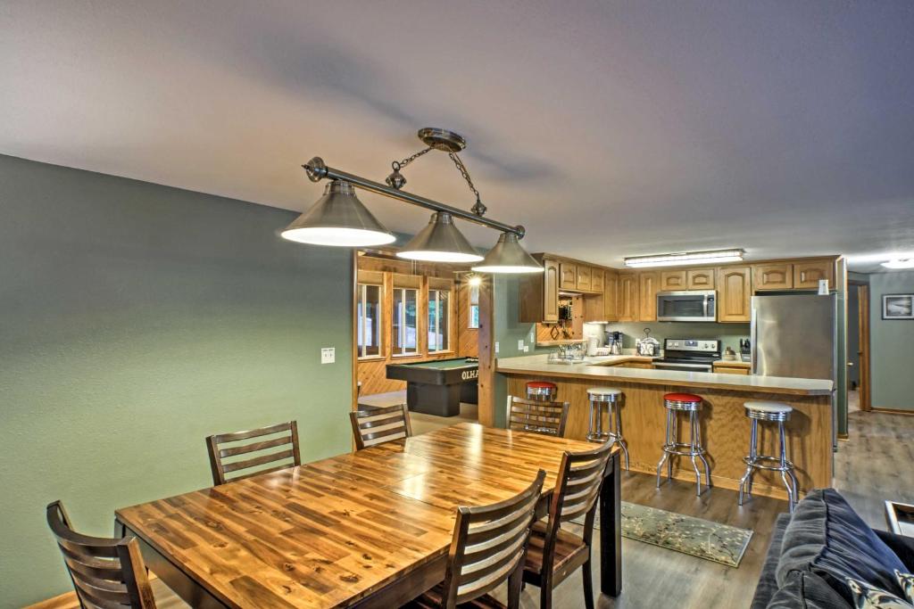 Lakefront Sunrise Beach Home with Boat Dock! - image 6