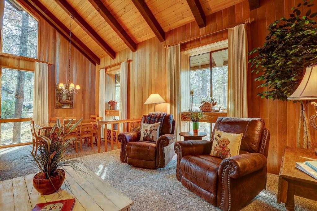 22 Rogue-AC-Hot Tub-4BR/3.5BA - image 3