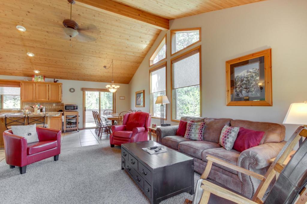 Shagbark Lane 21 | Discover Sunriver - main image
