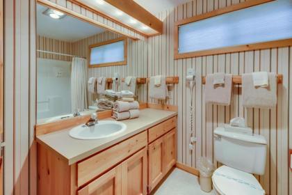Circle 4 Ranch 25 | Discover Sunriver - image 2