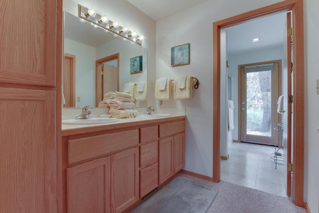 Quelah Lane 7 | Discover Sunriver - image 3