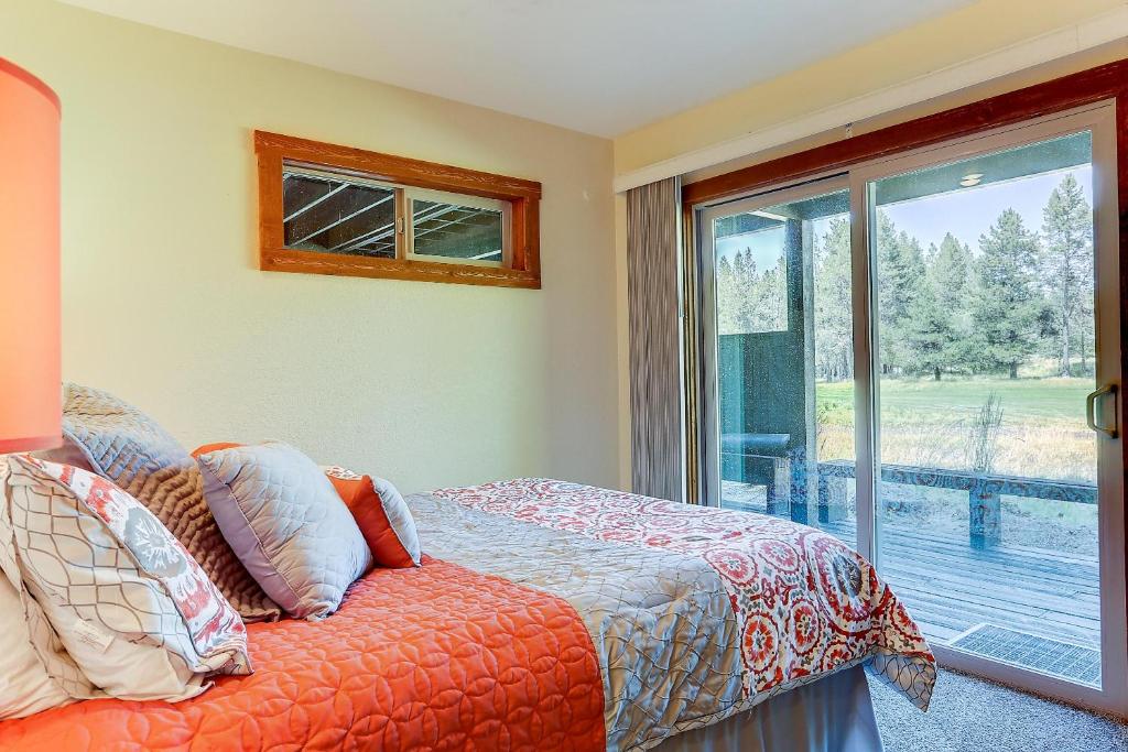3 Spyglass-Golf/Mt View-4BR/3BA - image 2