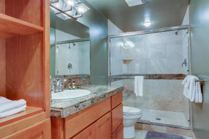 2 Landrise-AC-Hot Tub-4BR/2BA - image 4