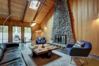2 Pioneer AC Hot tub 3BR2BA Sunriver Oregon