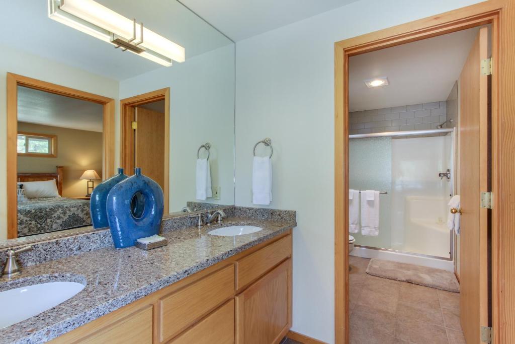 8 Filbert Lane - image 2