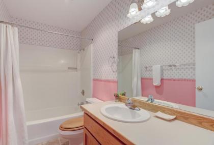 Quelah Condo 11 by Village Properties at Sunriver - image 18