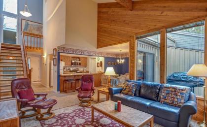 Quelah Condo 11 by Village Properties at Sunriver - image 3