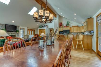 Redwood Retreat - image 10