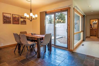 83 Meadow House - image 3