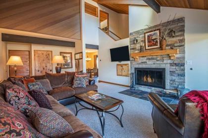 83 Meadow House - image 4