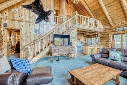 Riverbend Log Home - image 10