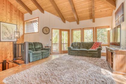 Sunriver Treehouse - image 11
